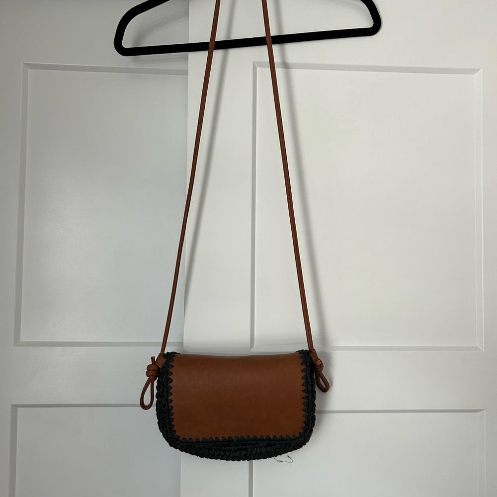 Brown / black knit leather purse- perfect for beach days